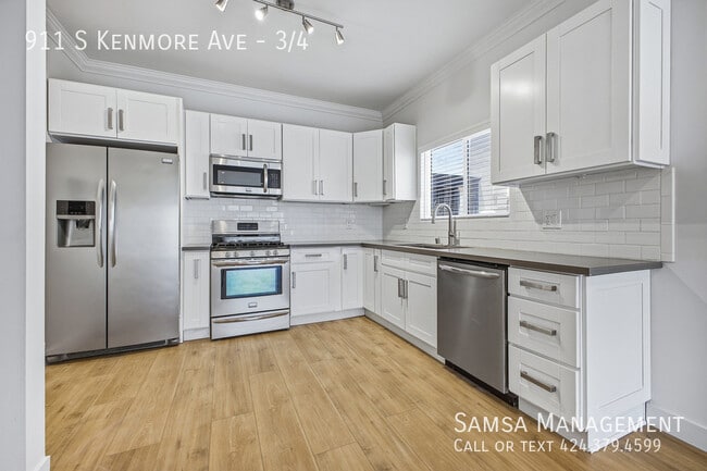 Building Photo - 911 S Kenmore Ave