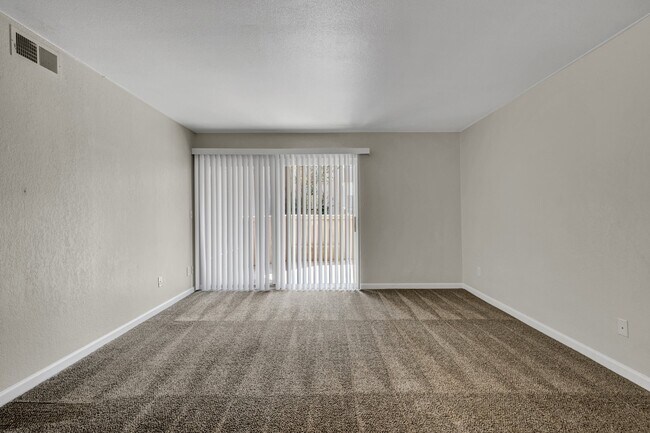 Building Photo - 3140 Van Teylingen Dr