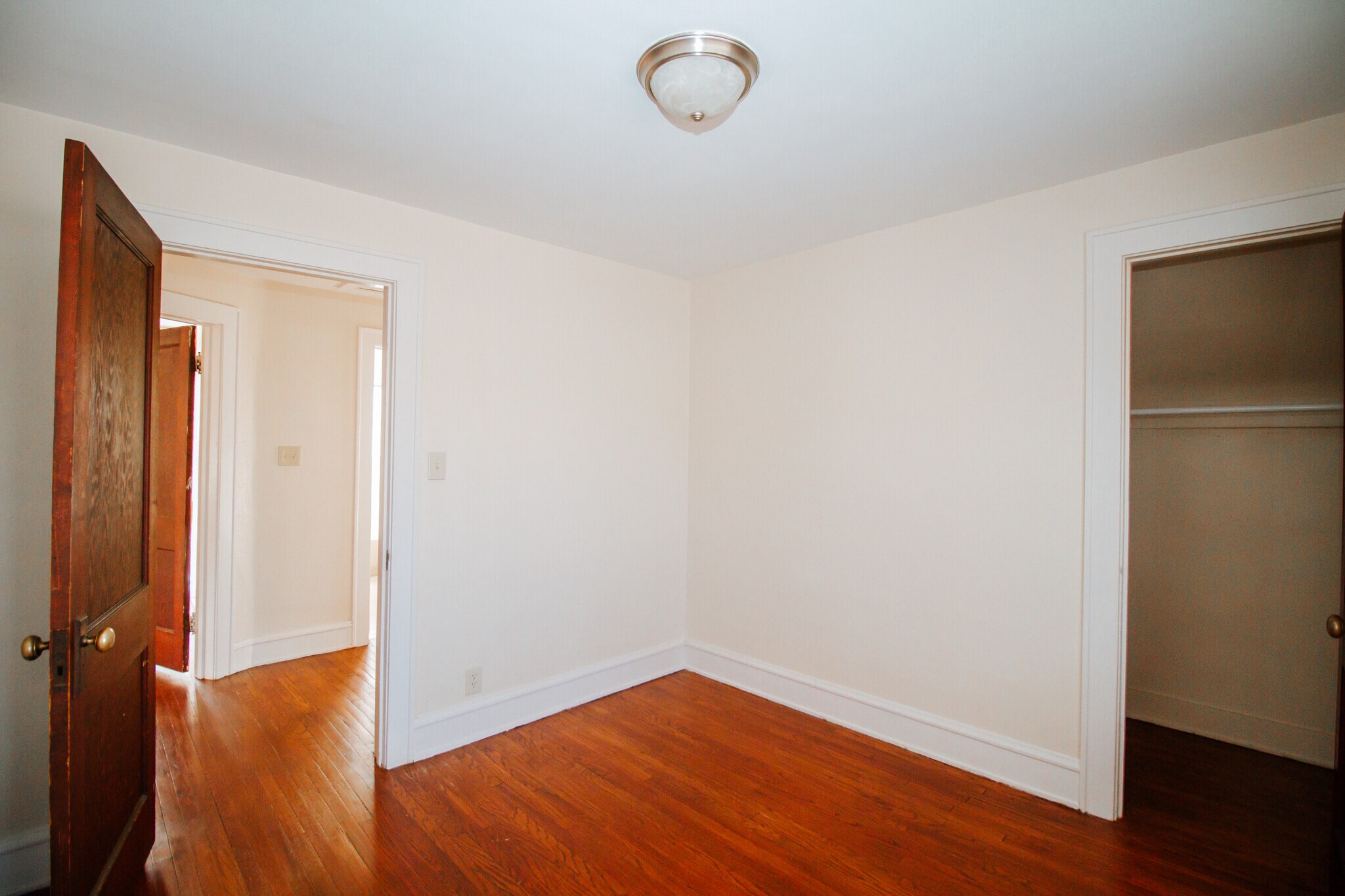 Building Photo - 1467 Sabra Rd