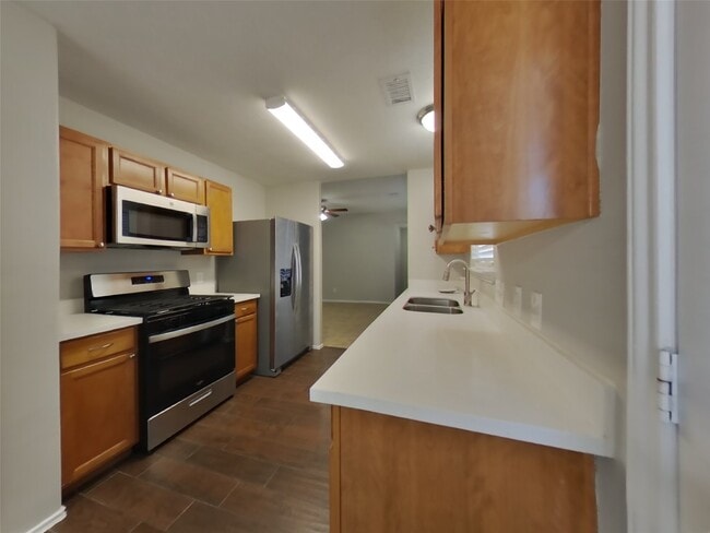 Building Photo - 7214 Winter Song Dr