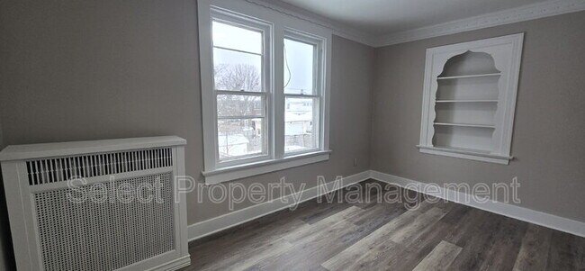 Building Photo - 724 Kinnaird Ave