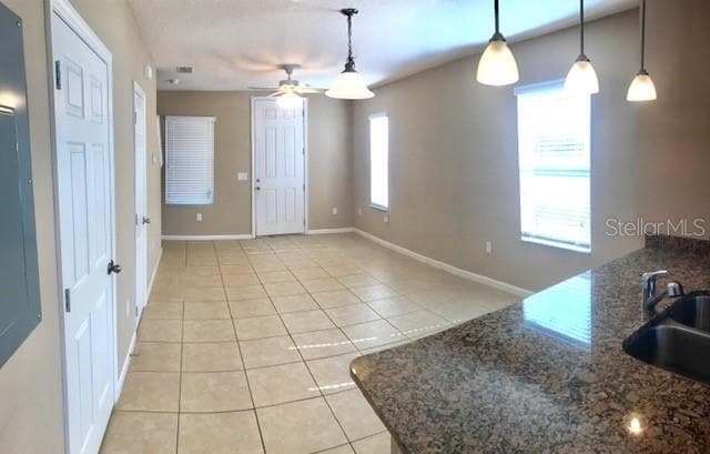 Building Photo - 1102 Chelsea Dr