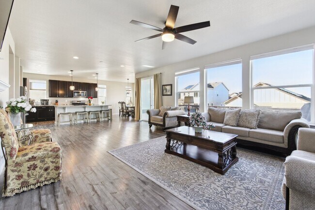 Building Photo - Check out this fantastic home nestled in the highly desirable Candelas community - Available Sept...