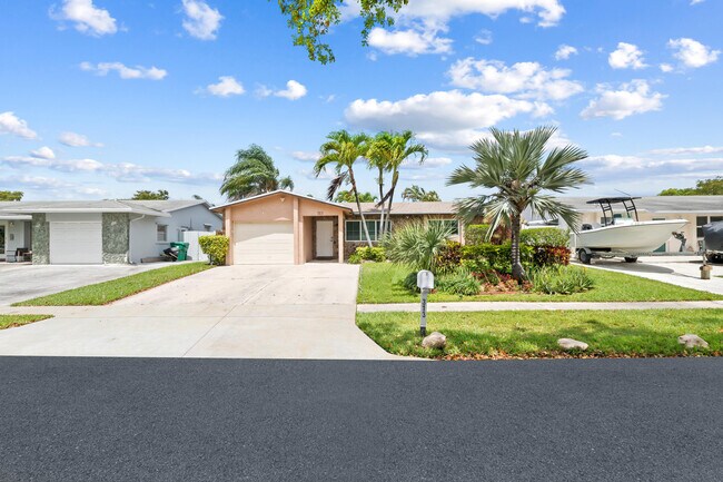 Building Photo - 313 SE 4th Terrace