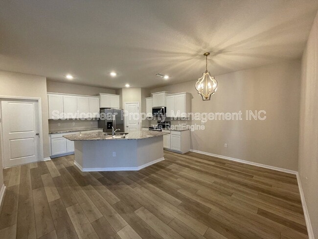Building Photo - 7844 Stonebrook Cir