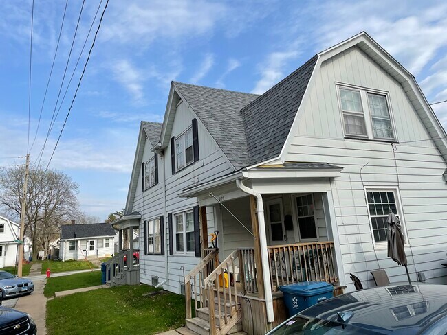 Building Photo - 2127 6th Street Ct