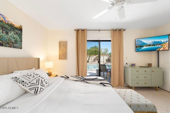 Building Photo - 8742 E San Daniel Dr