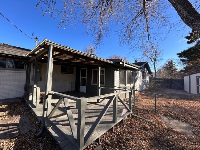 Building Photo - $0 DEPOSIT OPTION. 4 BED 3 BATH IN HAMPDEN HEIGHTS!