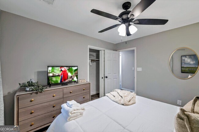 Building Photo - 2660 Indian Lake Dr