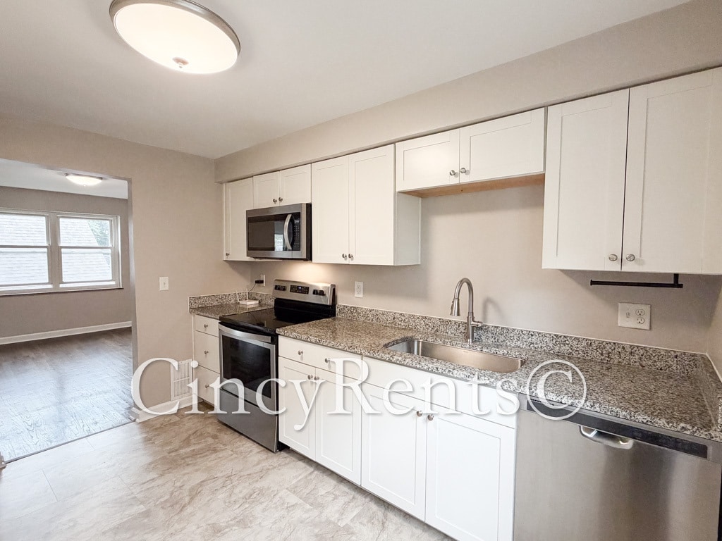Building Photo - 4105 Paxton Woods Dr