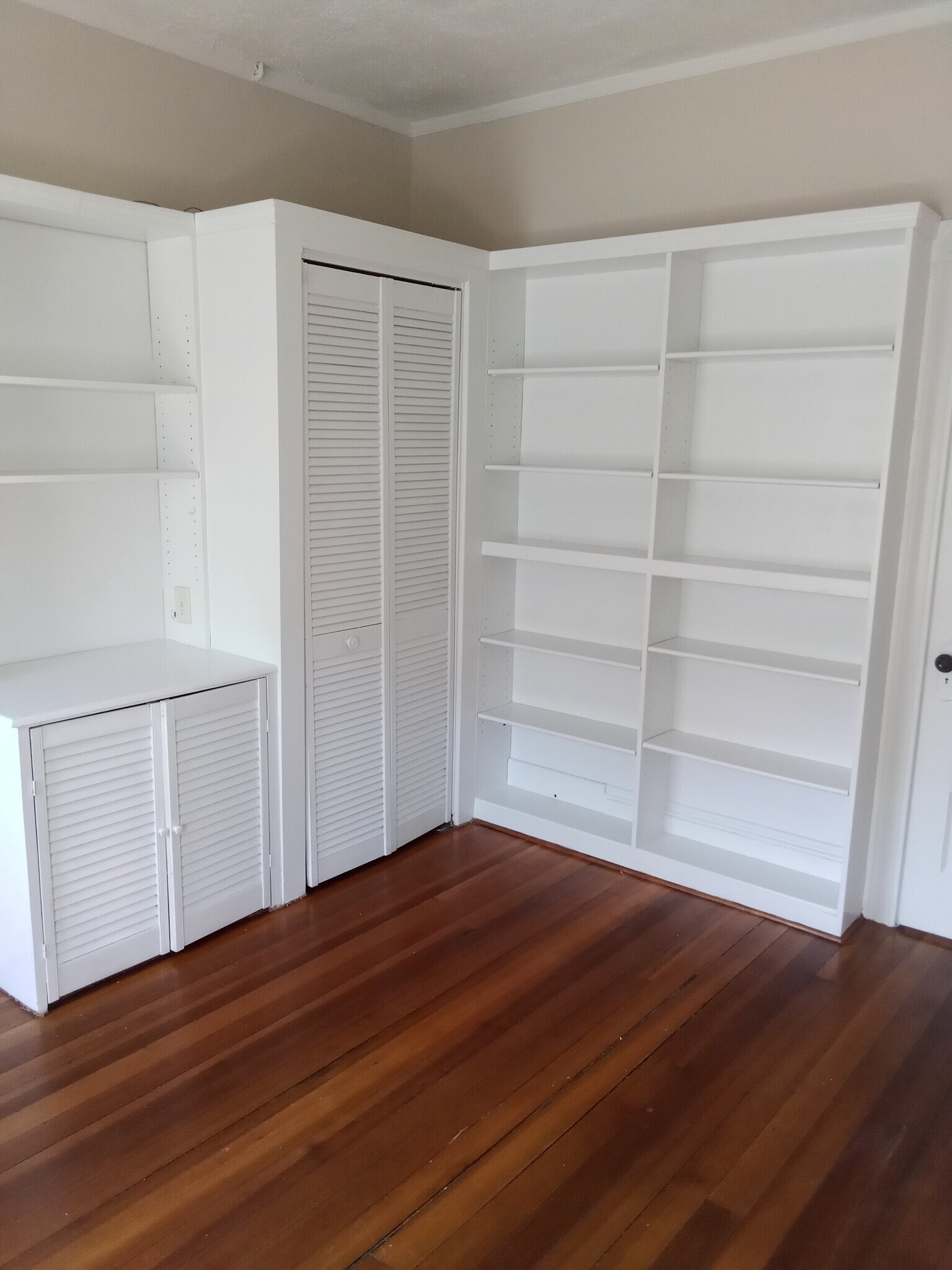 Rear bedroom with closets and shelves - 23 Ogden St
