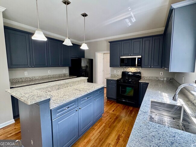 Building Photo - 1770 Highland Oaks Way NE