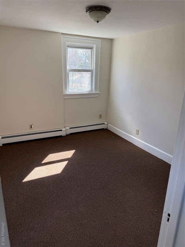 Building Photo - 298 S Middletown Rd