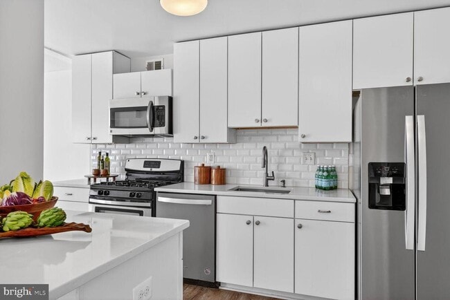 Building Photo - 4515 Willard Ave