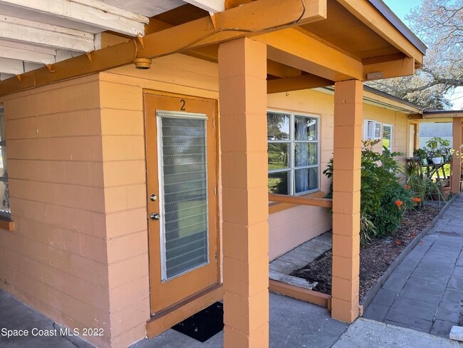 Building Photo - 2095 Pineapple Ave