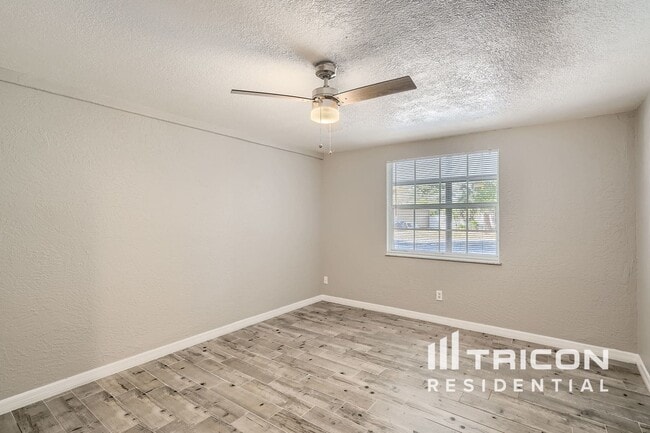 Building Photo - 7001 Onyx Dr N