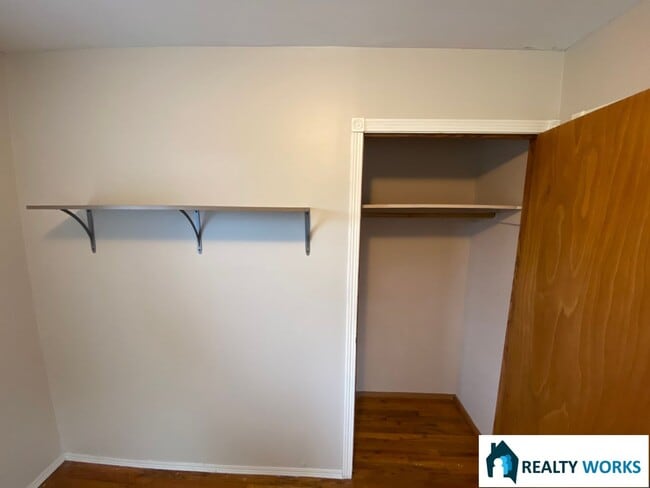 Building Photo - Cute 2 bed Home!