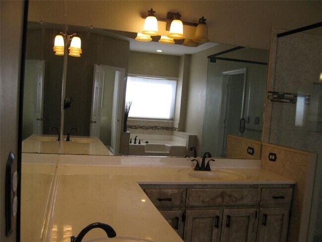 Building Photo - 5465 Derby Chase Ct