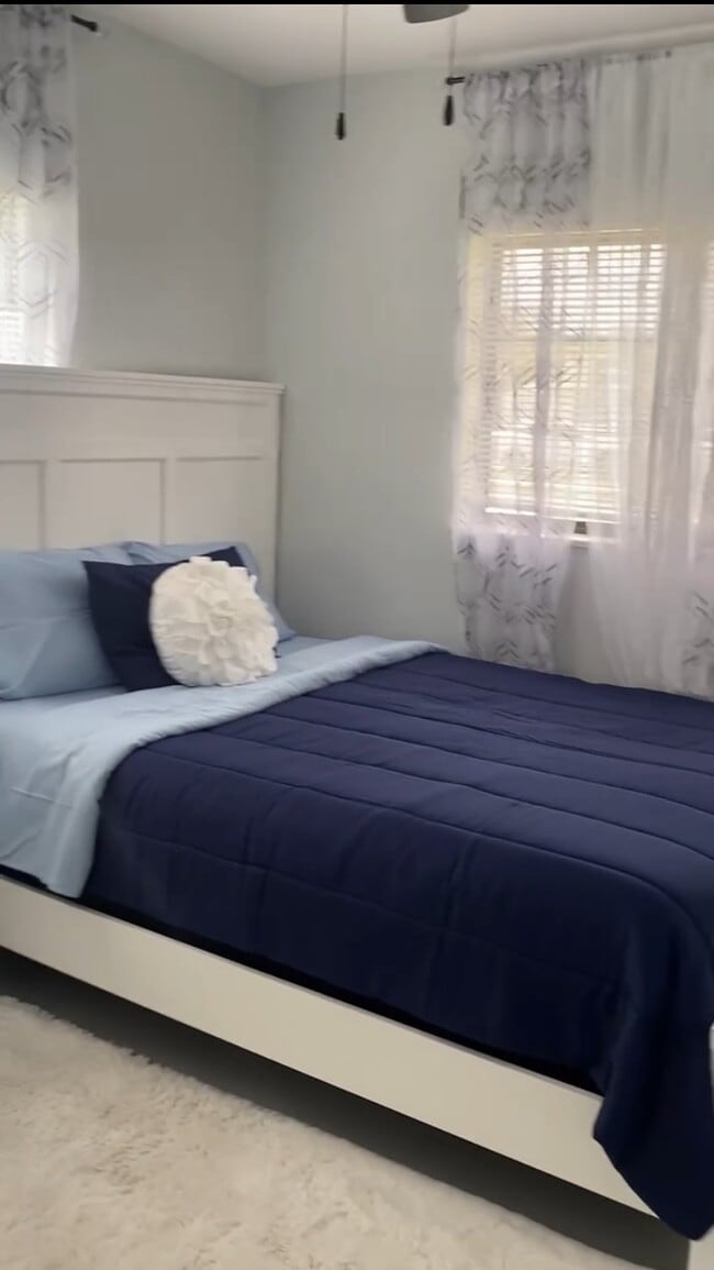 Building Photo - 6447 NW 22nd St