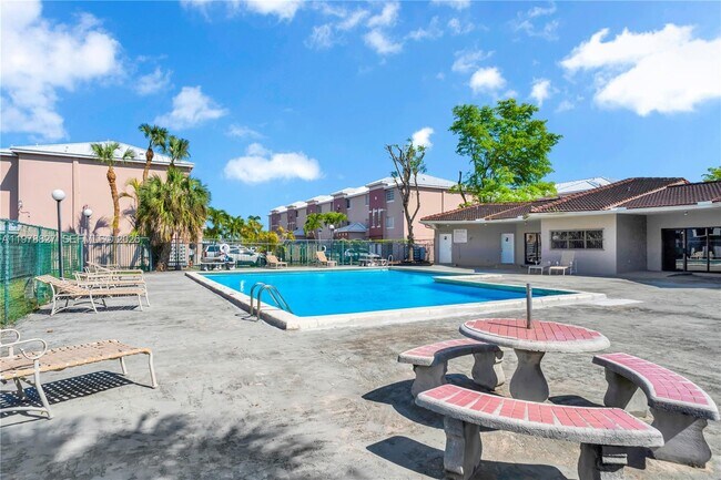 Building Photo - 1101 SW 122nd Ave