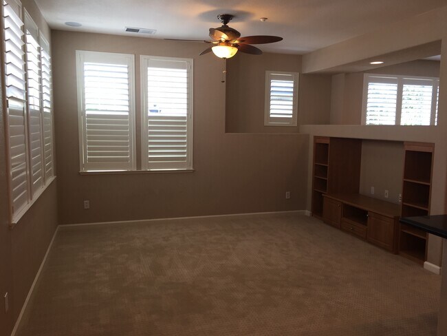 Building Photo - 4057 Crandall Cir