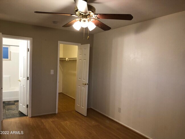 Building Photo - 2020 S Granada Dr
