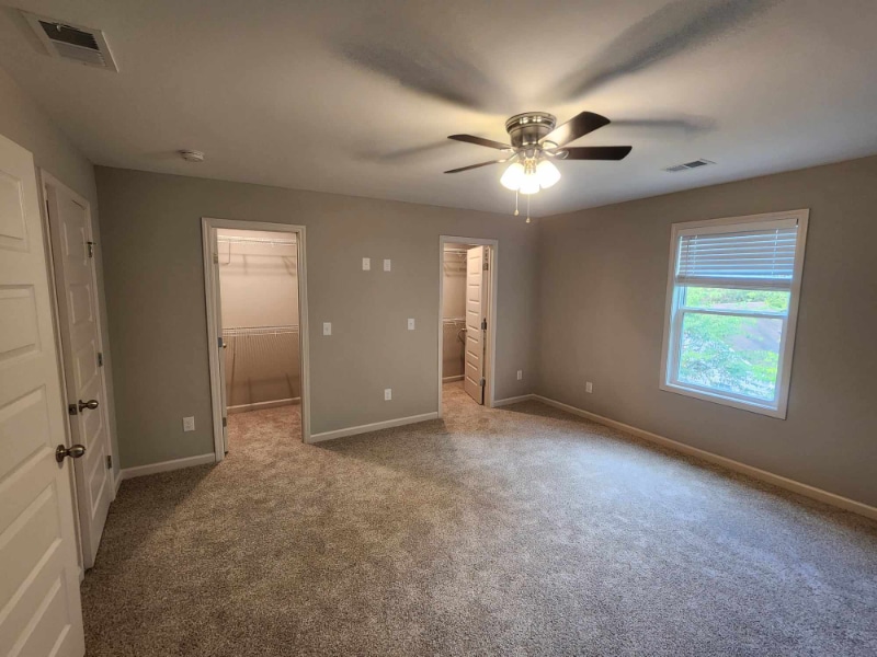 Building Photo - 421 College St