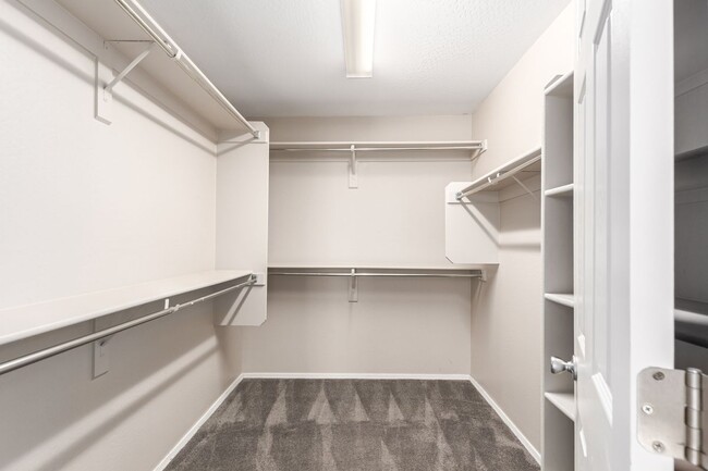 Building Photo - 16355 W Latham St