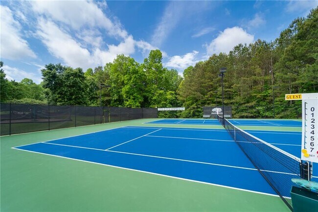 Building Photo - 313 Oak Hill Ln