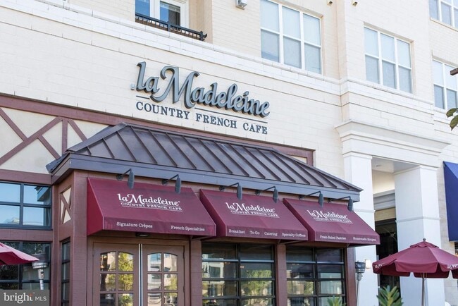 Building Photo - 408 Hendrix Ave