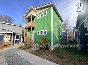 Building Photo - 2305 Owen St