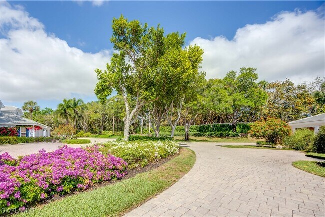 Building Photo - 7050 Barrington Cir