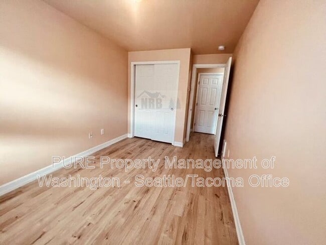 Building Photo - 4536 S Puget Sound Ave