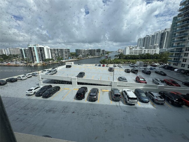 Building Photo - 3800 S Ocean Dr