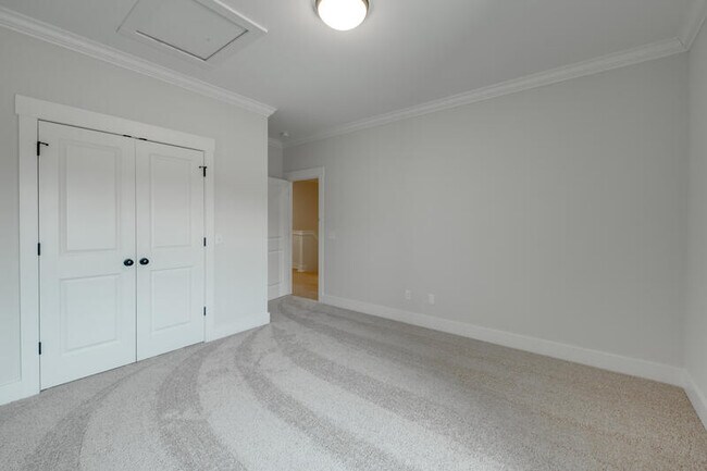 Building Photo - 9690 Dutton Ln