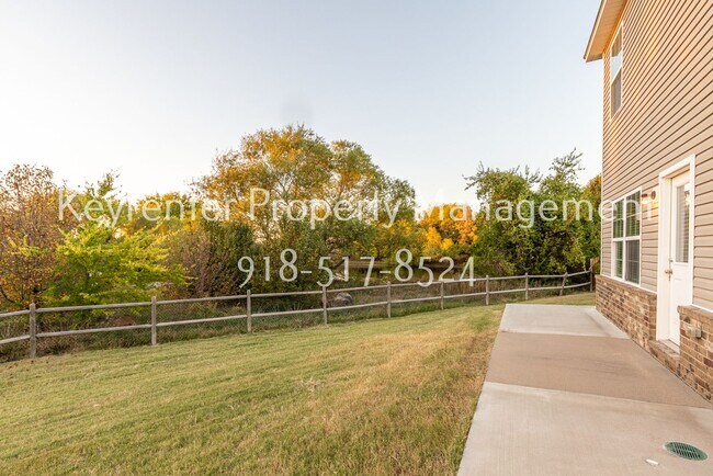 Building Photo - 3 Bed | 2.5 Bath in Broken Arrow!