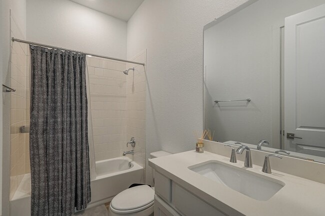 Building Photo - 662 Lost Maples Bend Ln