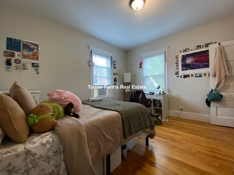 Building Photo - 6 Westminster Ave