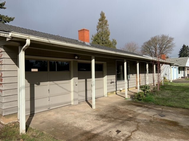 Building Photo - 1179 N Park Ave