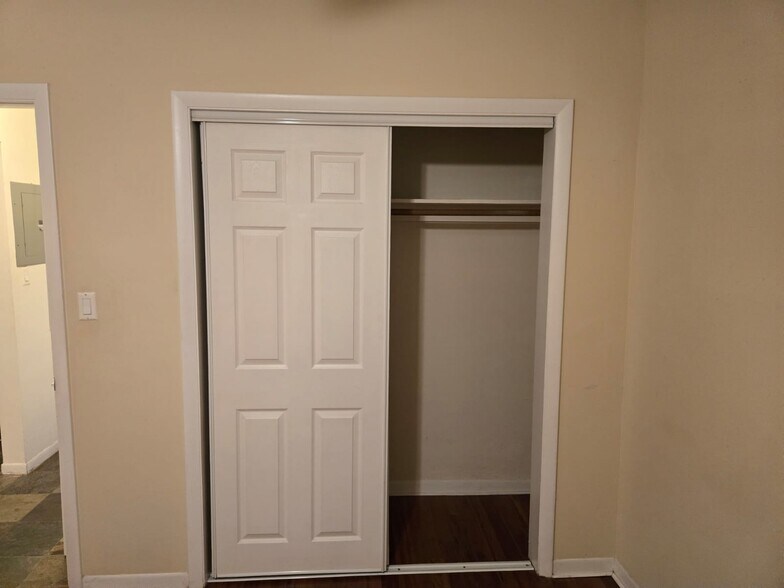 Building Photo - 1500 SW 1st St