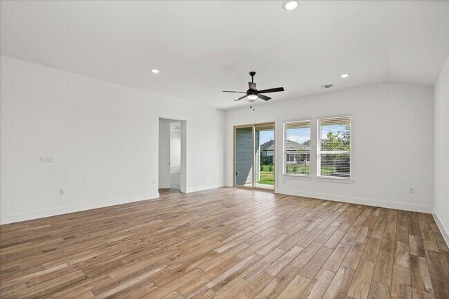 Building Photo - 9704 Boathouse Dr