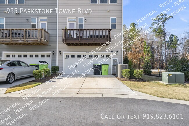 Building Photo - 935 Parkstone Towne Blvd