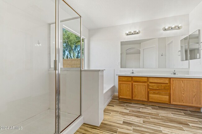 Building Photo - 17482 W Caribbean Ln