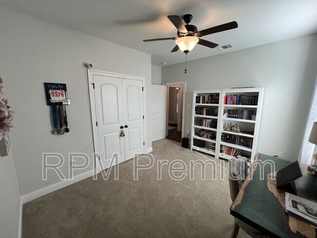 Building Photo - 14401 Sterling Oaks Dr