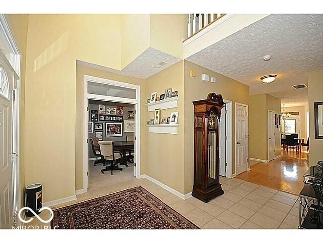 Building Photo - 1367 Hinault Way