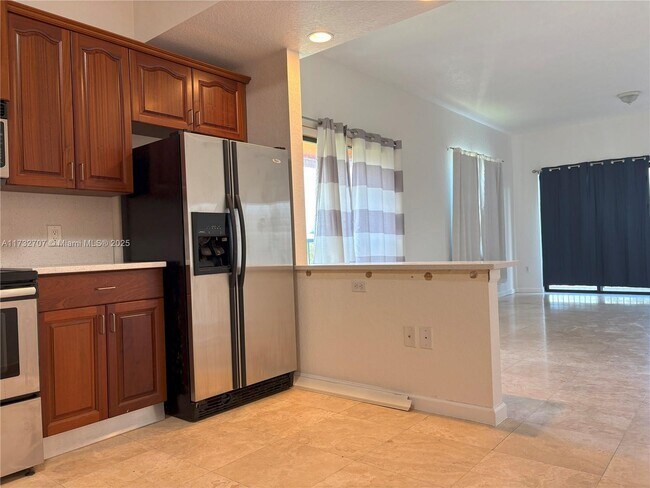 Building Photo - 1610 Presidential Way