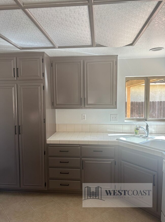 Building Photo - Charming Two-Story Home in Oceanside's Nor...