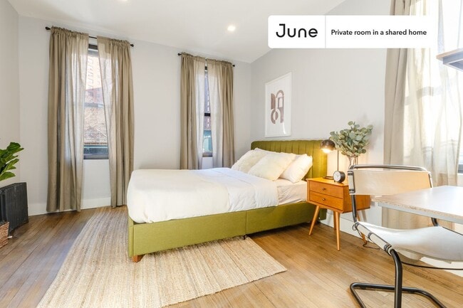 Building Photo - 3139 Broadway