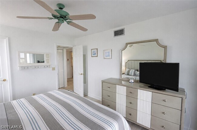 Building Photo - 11116 Gulf Shore Dr