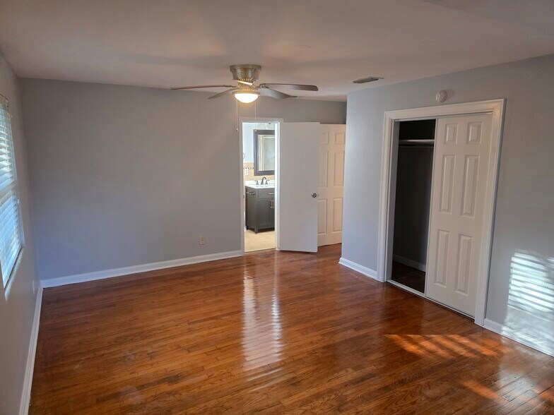 Main Master Bedroom - 2232 Ribault Scenic Dr